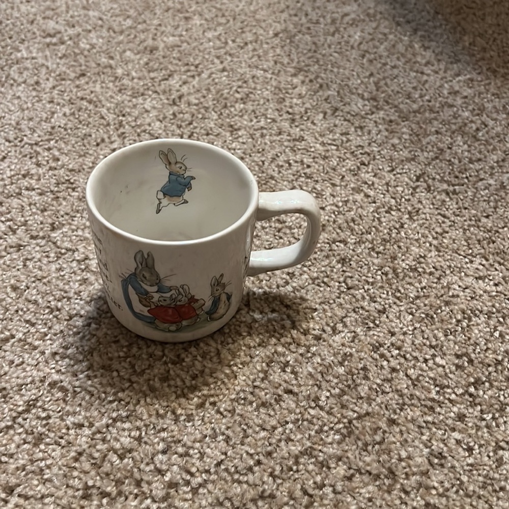 Peter Rabbit by Wedgwood. - Picture 3 of 8